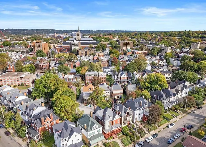 Apartment Shadyside, !1 Spacious & Modern 1 Bedroom With Parking